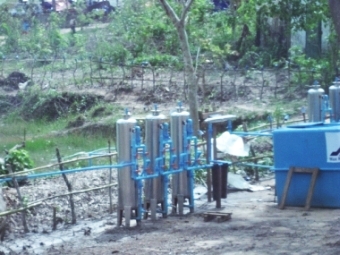 池の水の浄水装置